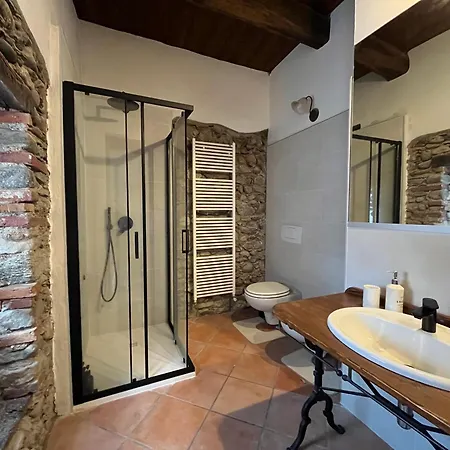 Guest house Robin's Nest Paruzzaro