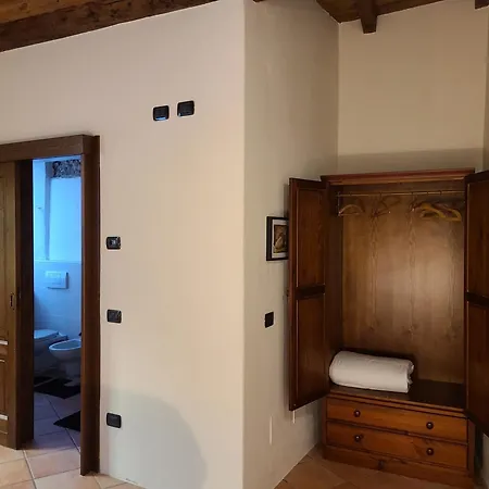 Robin's Nest Paruzzaro