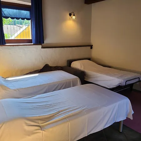 Robin's Nest Guest house *
