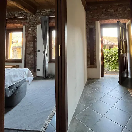 Robin's Nest Guest house *