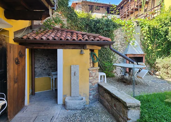 Robin's Nest 게스트하우스 Paruzzaro